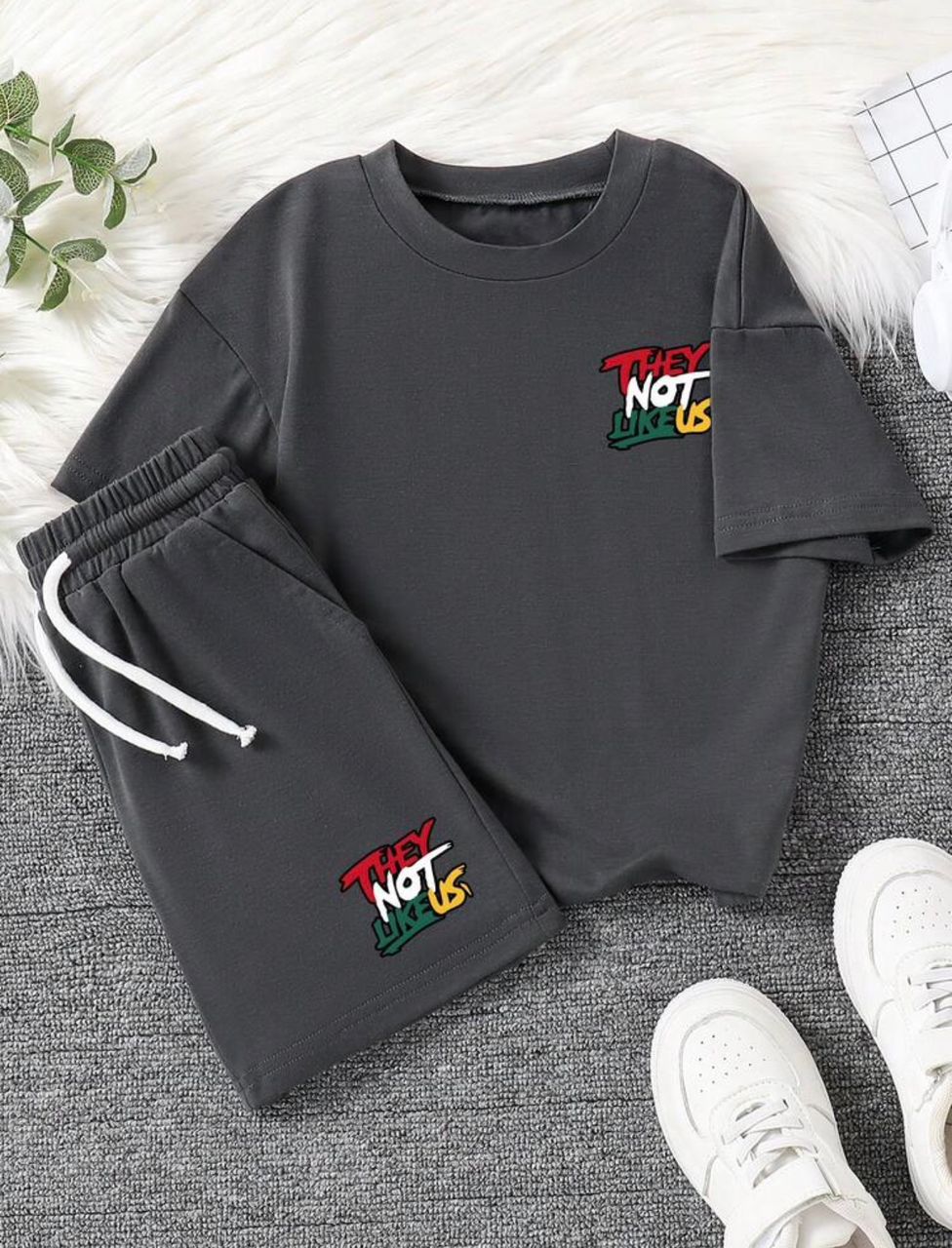 Complet fashion Not like US